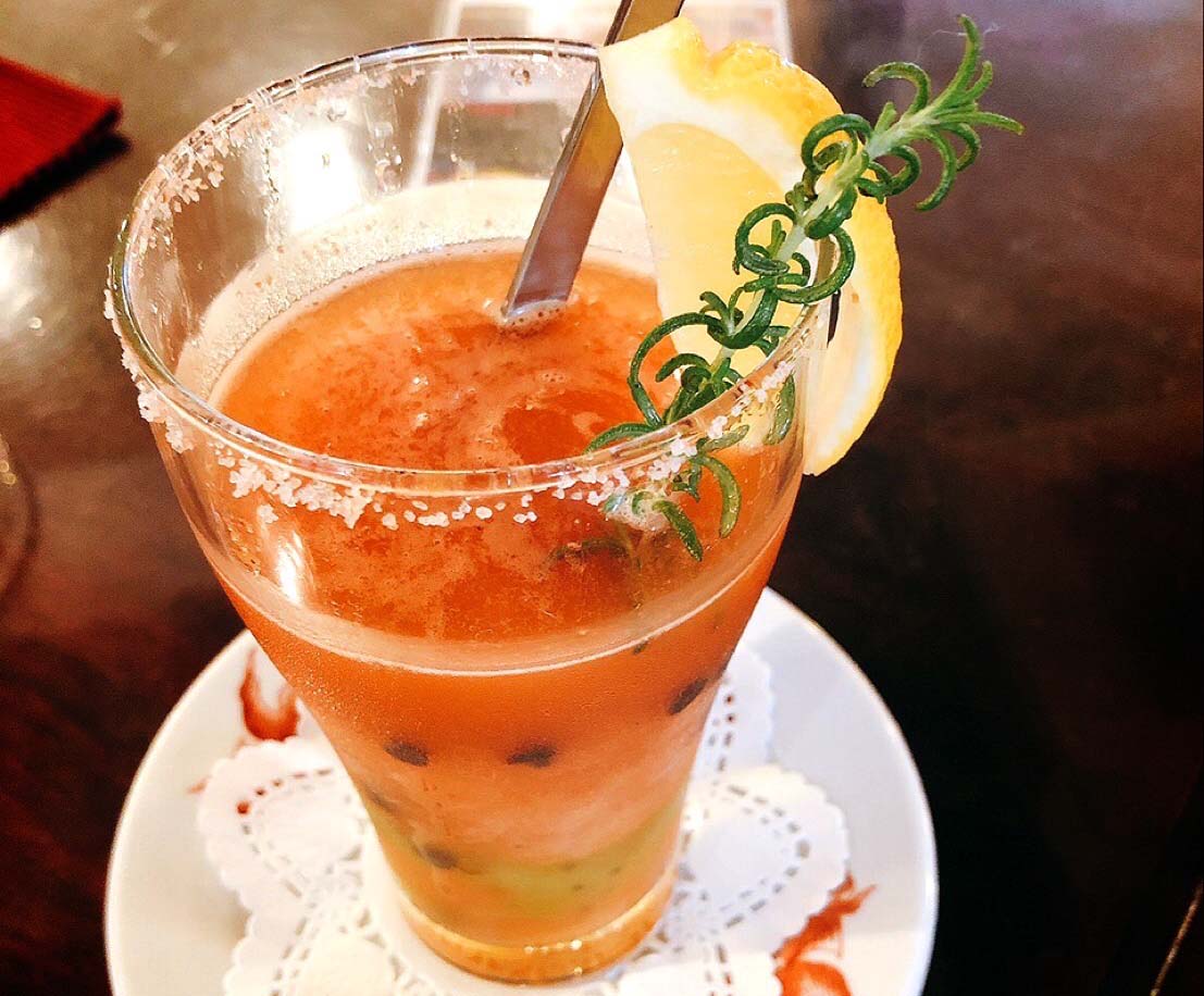 腸詰入り蓮包おこわ